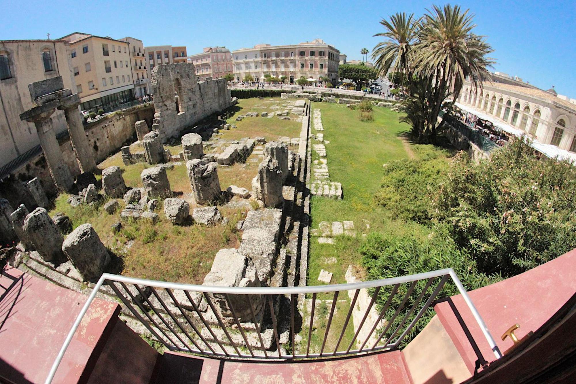 Apollonion Hh Above Apollo'S Temple Ortygia Apartment Syracuse Bagian luar foto